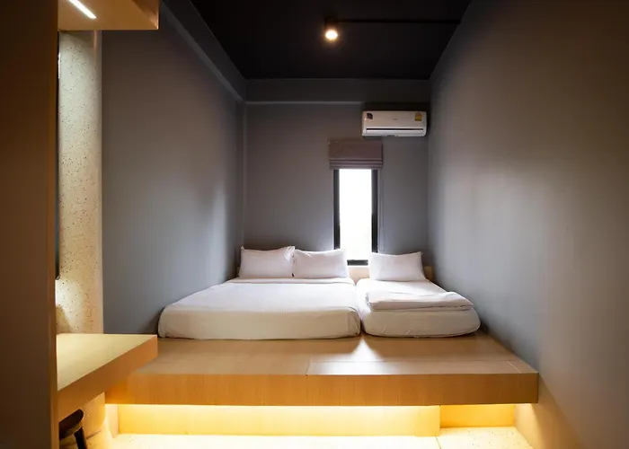 Cloud On Saladaeng Silom Hostel