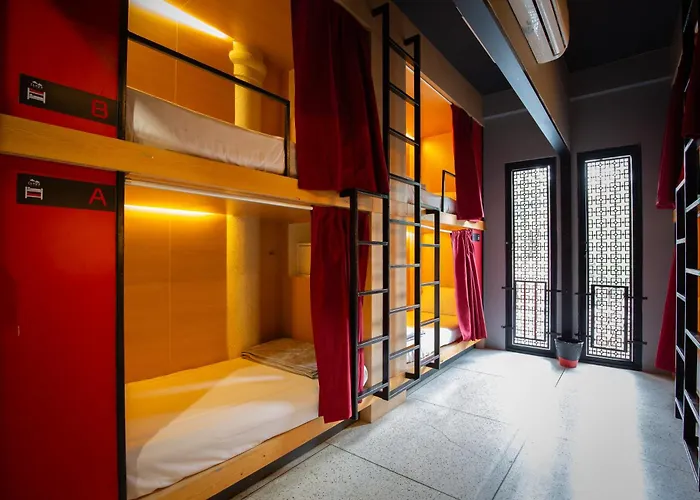 Hostel Cloud On Saladaeng Silom